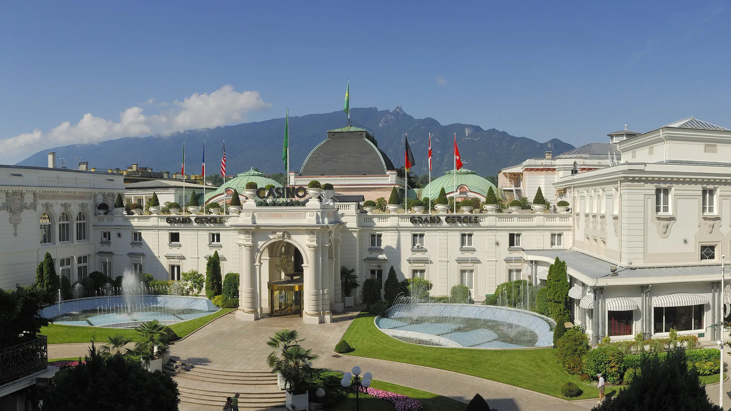 Aix-les-Bains - Été - Casino - Extérieur