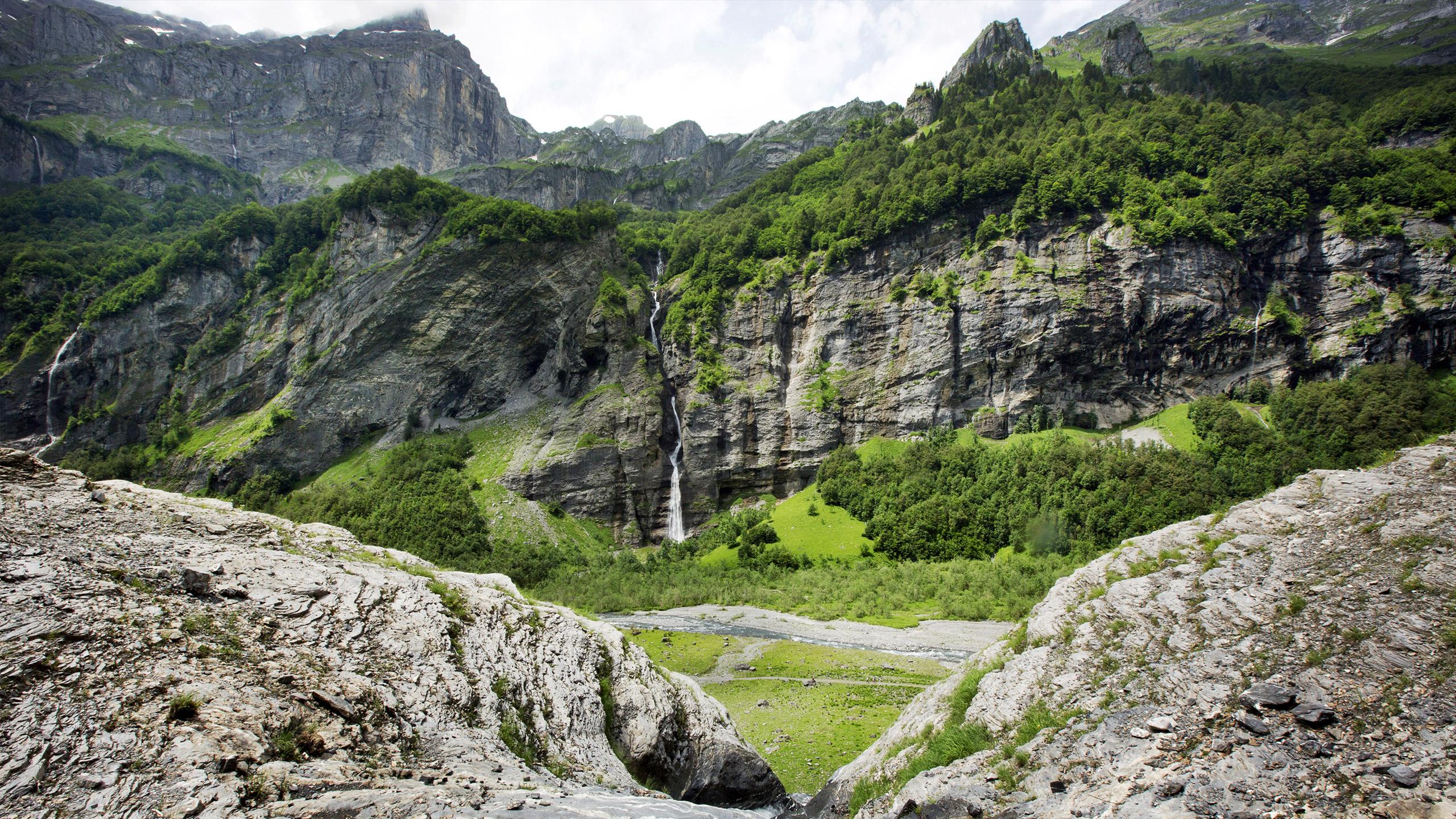 Photo du cirque de sixt fer à cheval au printemps