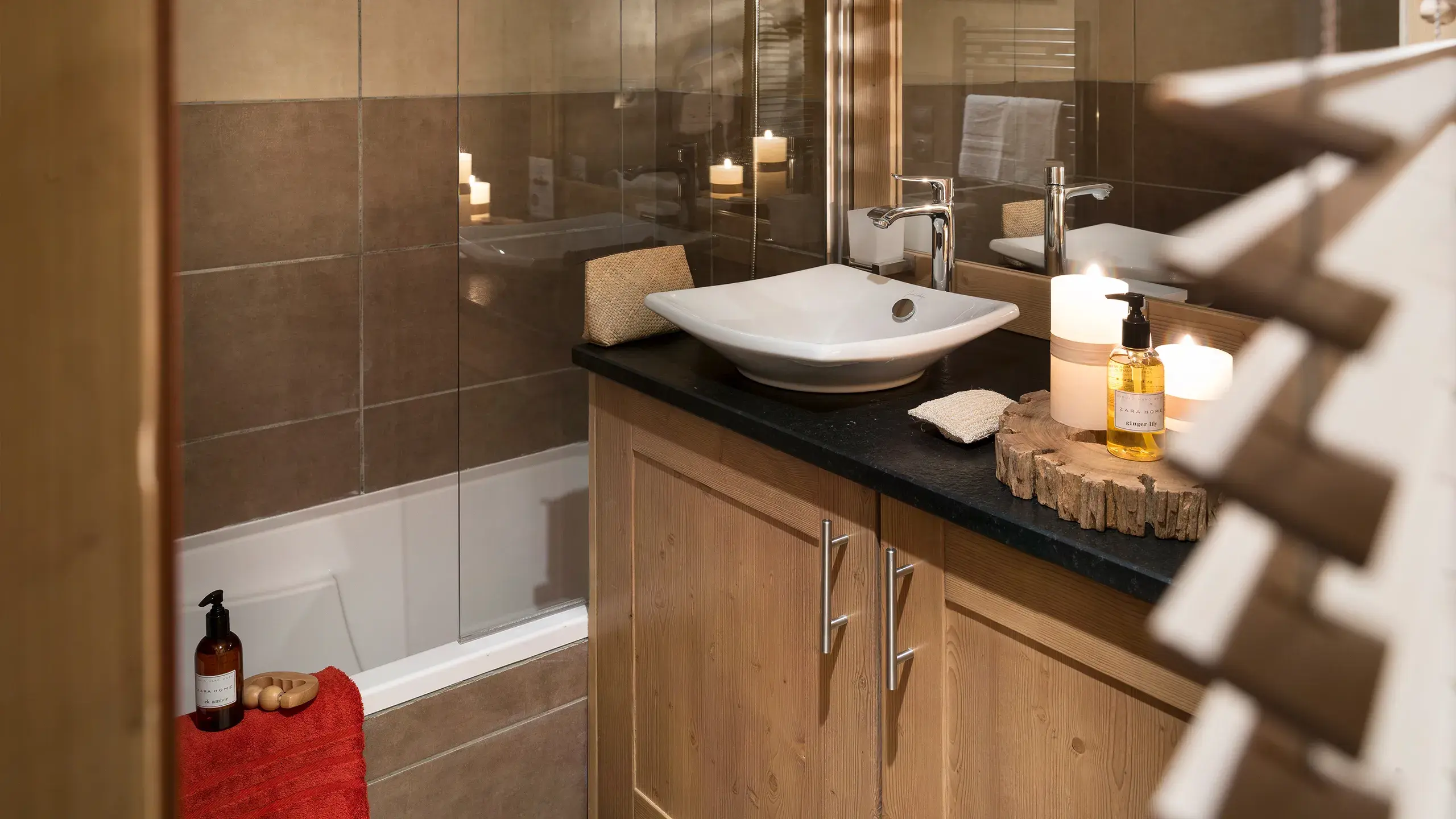 Salle de bains au sein d'un appartement à Champagny en Vanoise