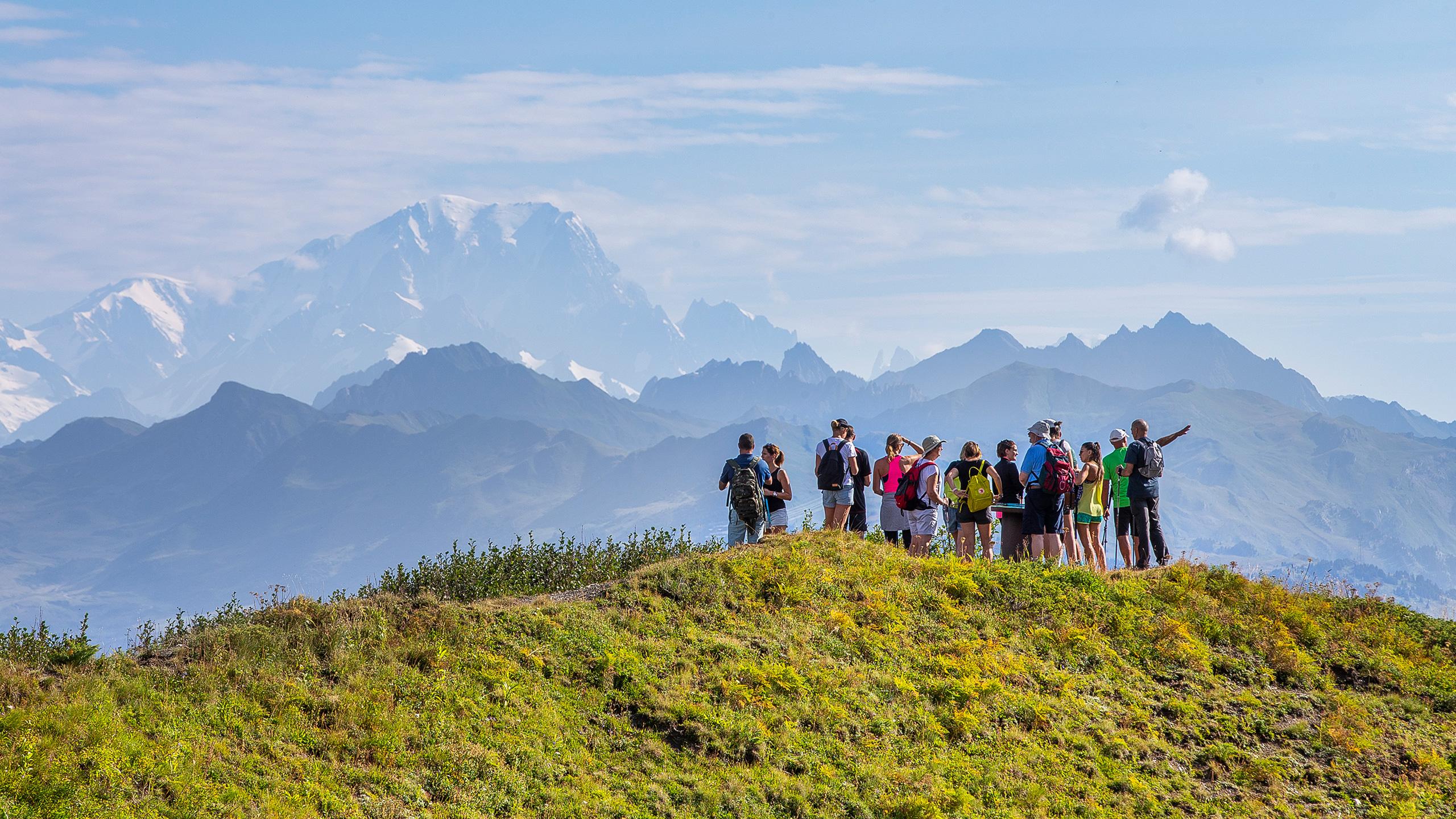 Valmorel - Été - Randonnée en groupe