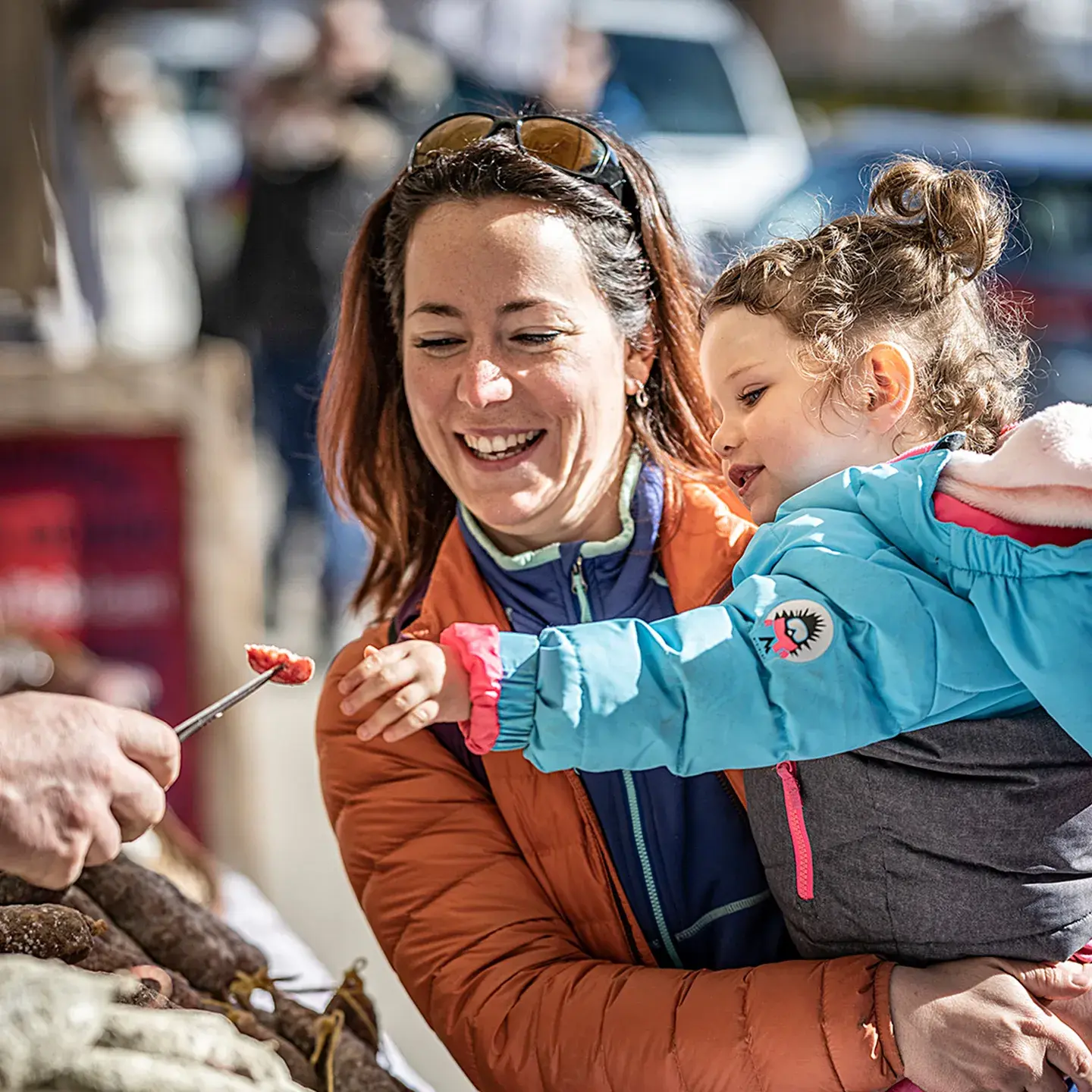 Le Grand-Bornand - Village animé - Dégustation de saucisson