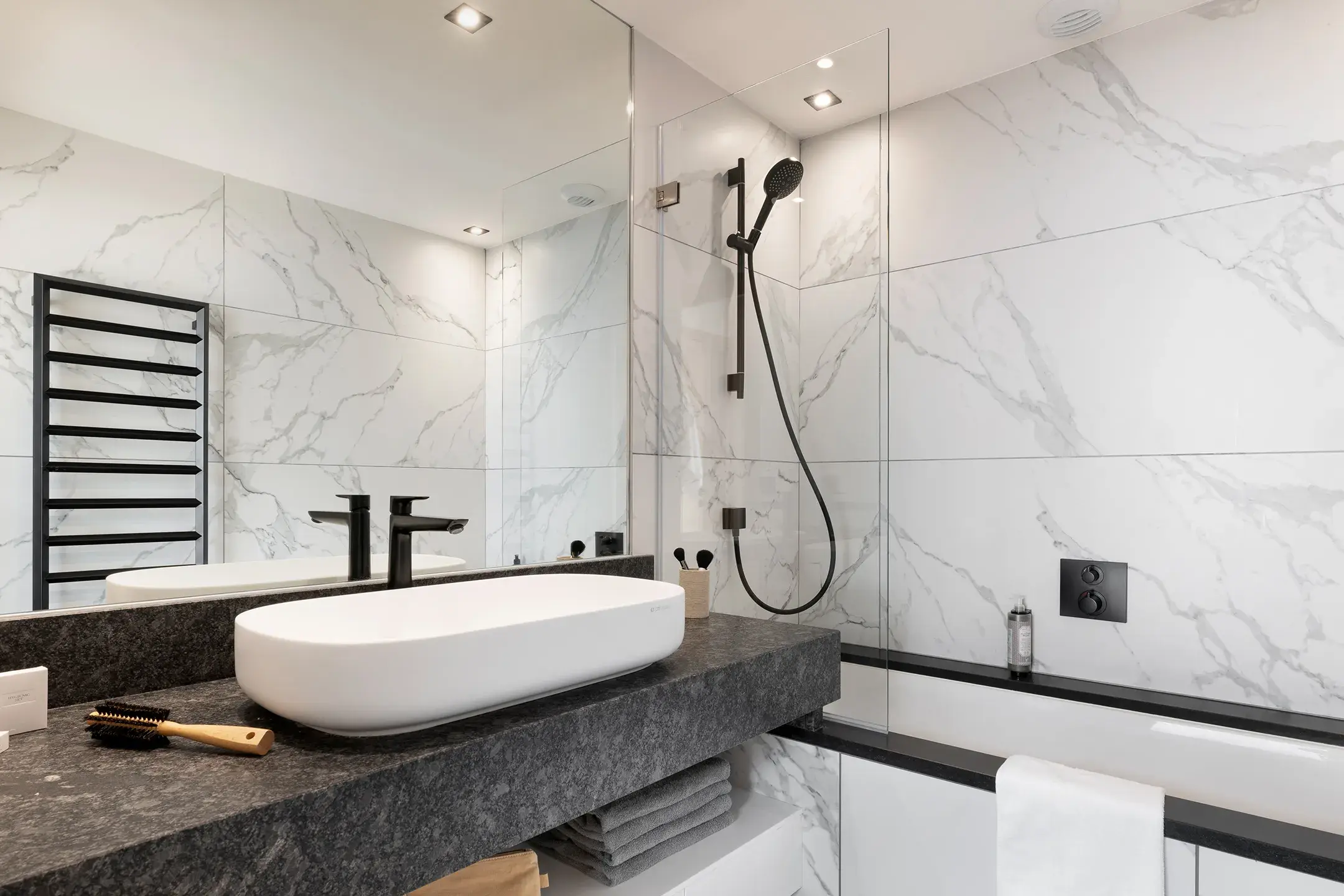 Salle de bain d'un appartement de la résidence Alhéna à Flaine