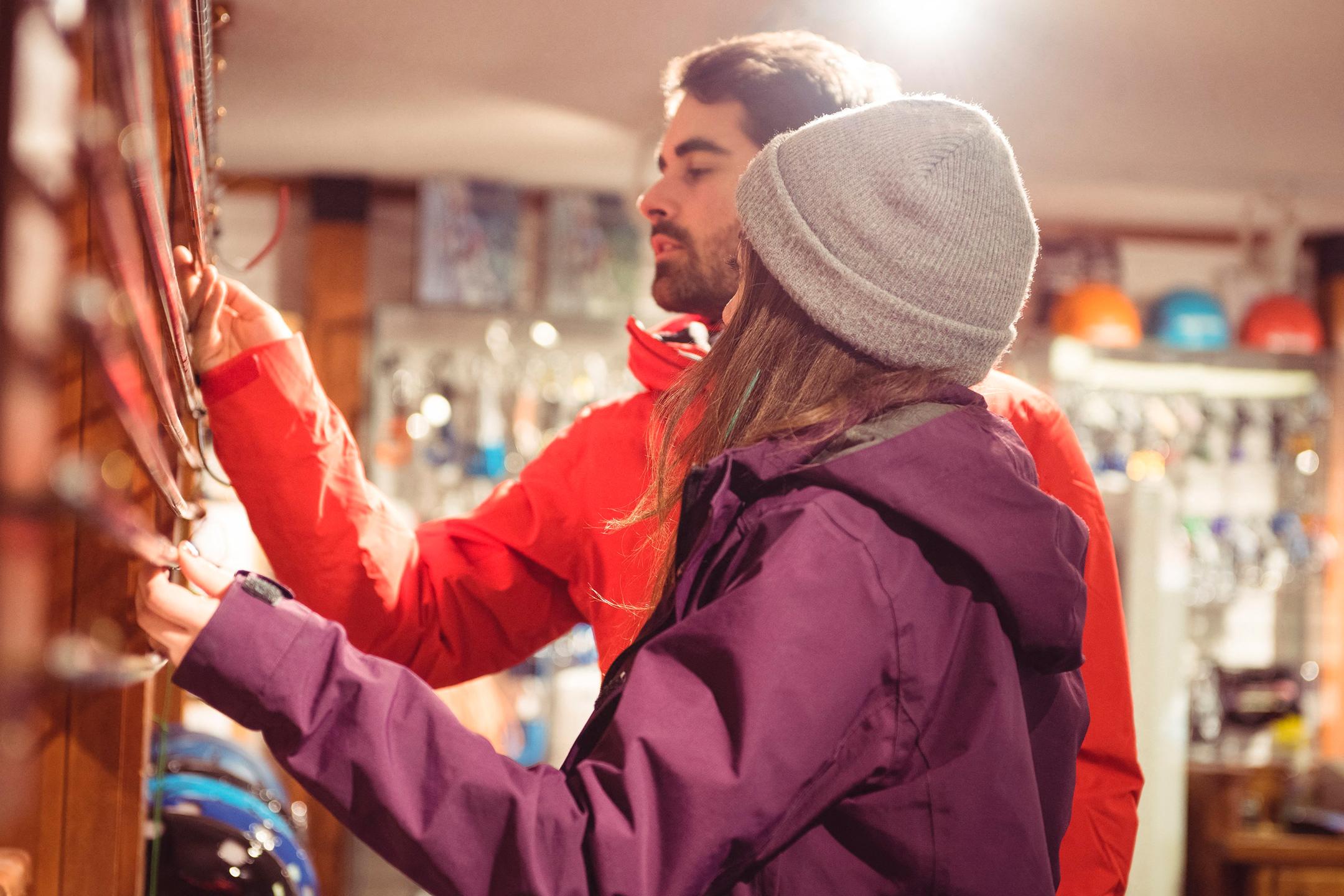 Couple dans un magasin