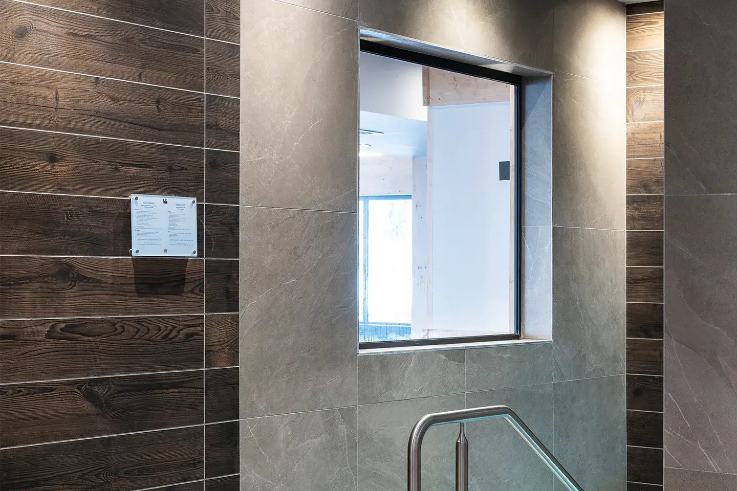 Bain nordique de l'espace bien-être du Hameau de l'Ours à Manigod La Croix Fry