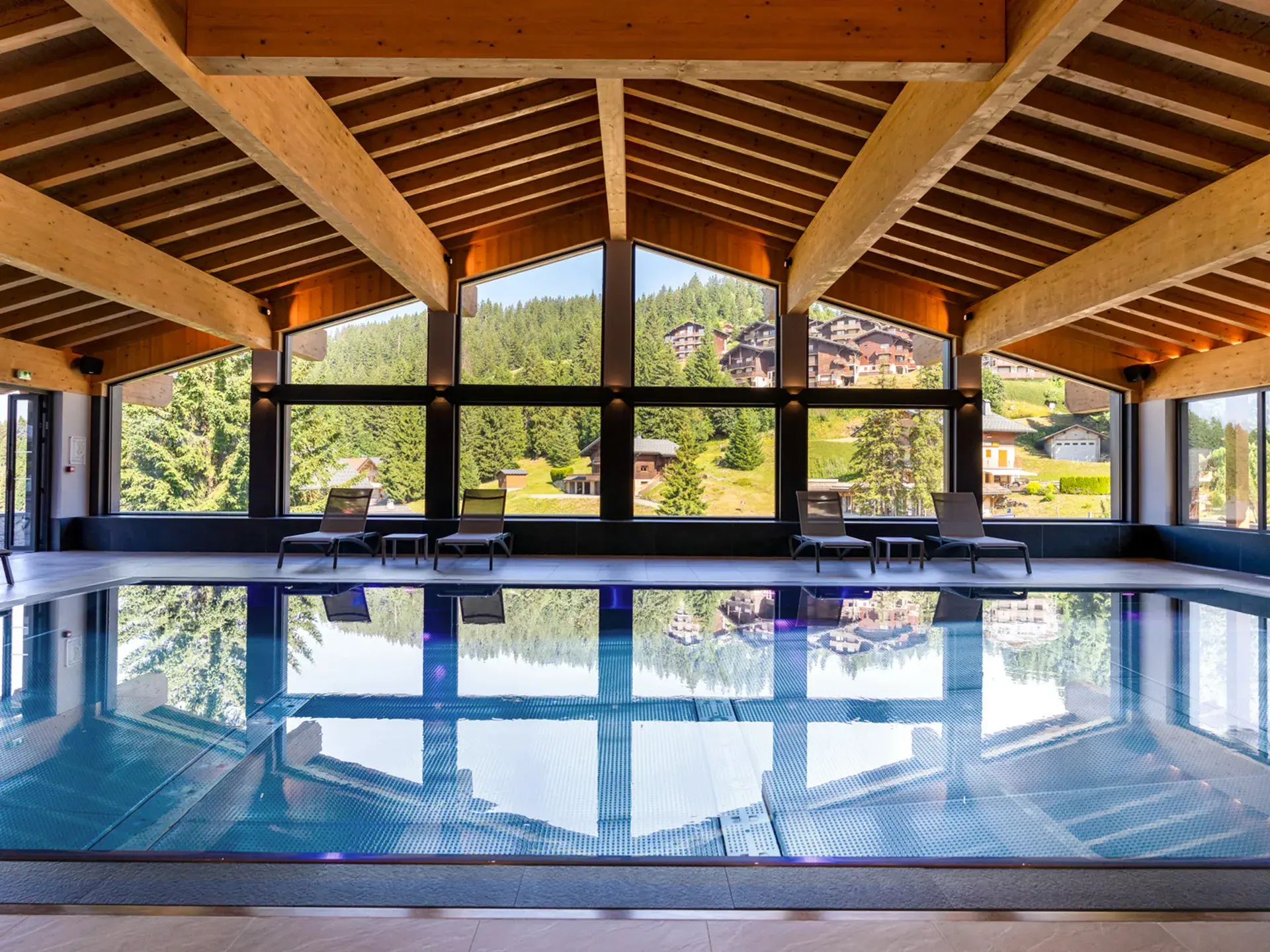Chalets Bérénice à Samoëns, piscine intérieure