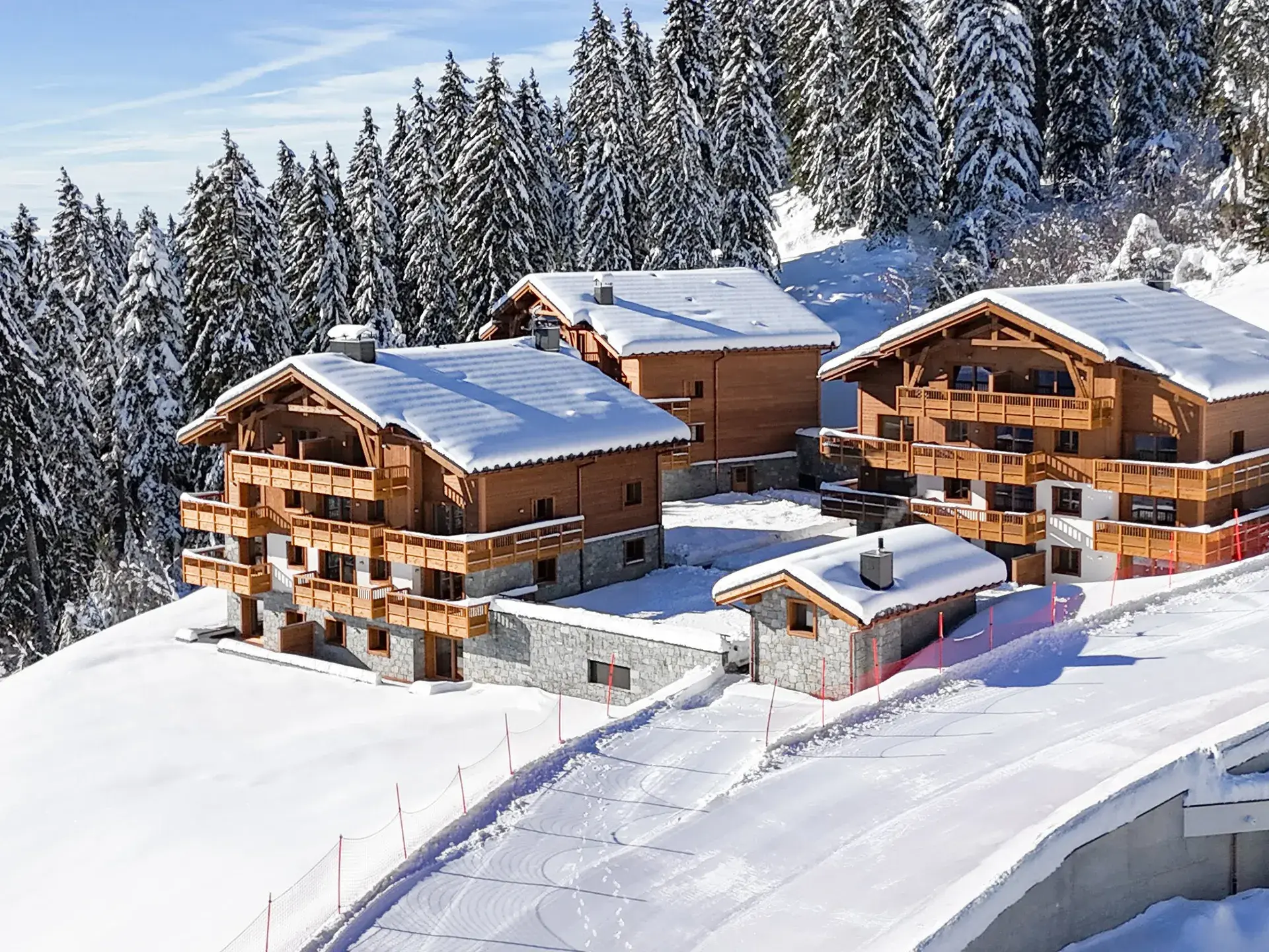 Chalets Myrna aux Saisies, extérieur enneigé, en hiver