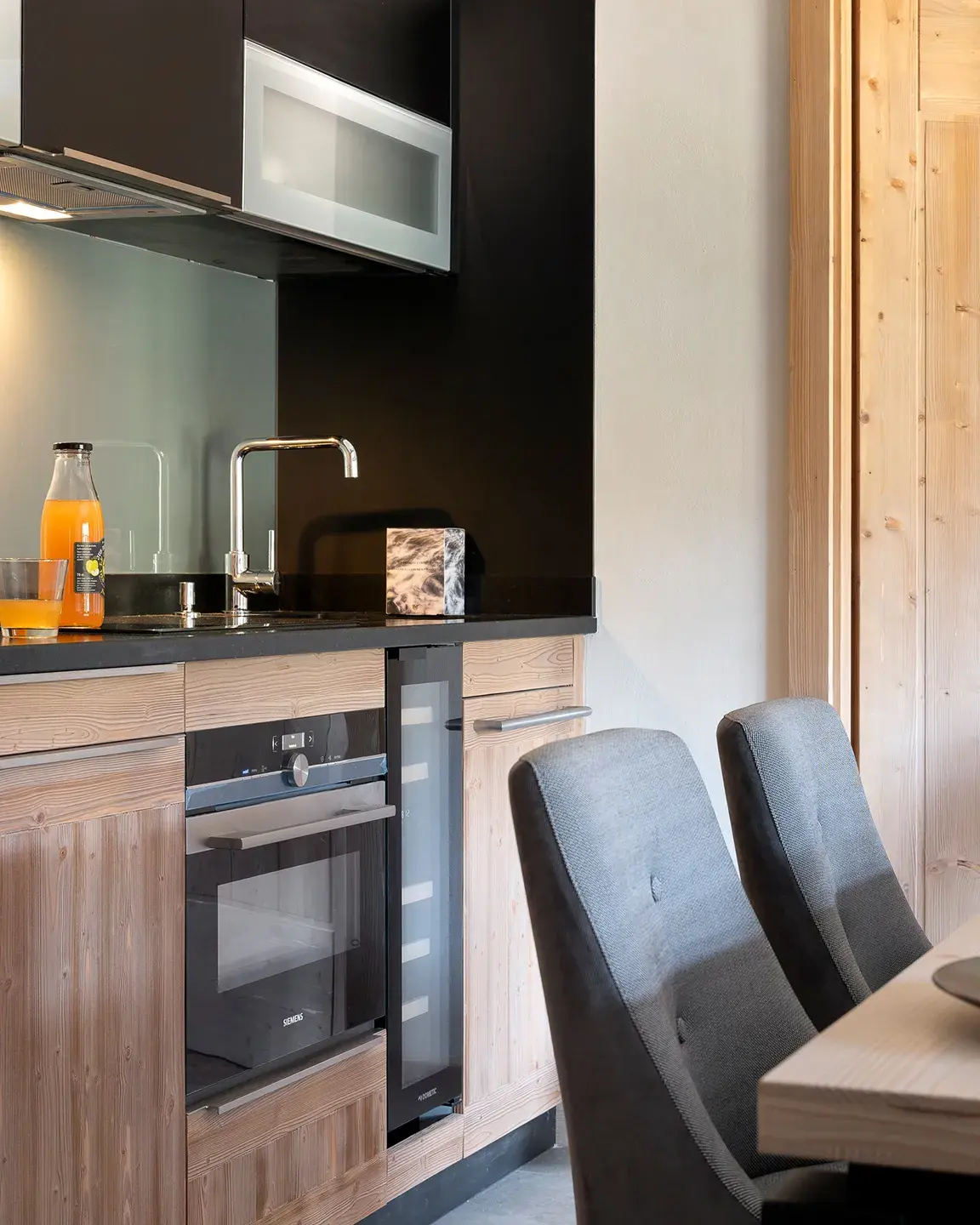 Cuisine dans un appartement à vendre au Hameau de l'Ours à Manigod La Croix Fry