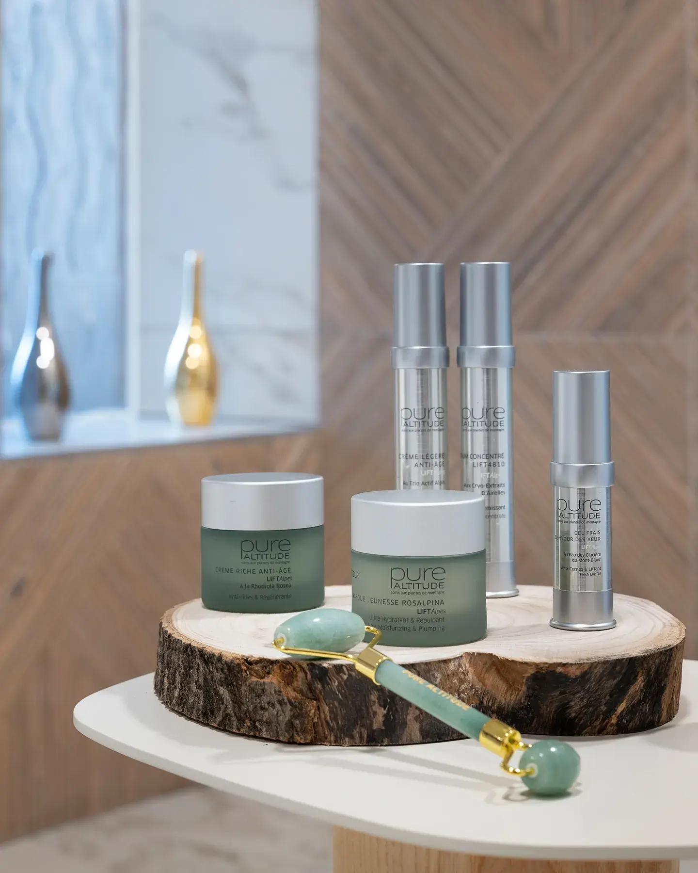 Produits de la gamme Pure Altitude au Spa Montagnes du Monde® des Chalets Láska